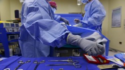 Владивостокские врачи спасли жизнь девушке с 25-сантиметровым ножом в голове