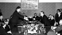 65 лет подписанию Советско-японской декларации. В ней названа страна, которой принадлежат Курилы