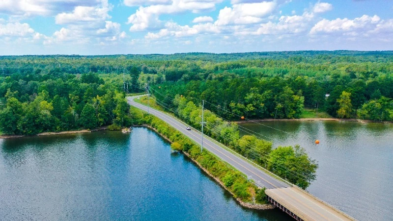Сахалинэнерго призывает соблюдать правила электробезопасности во время рыбной ловли