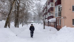 В Южно-Сахалинске усилили контроль за уборкой снега во дворах после критики жителей