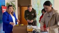  Своих не бросаем: активисты ОНФ на Сахалине подготовили новый груз помощи для участников СВО 