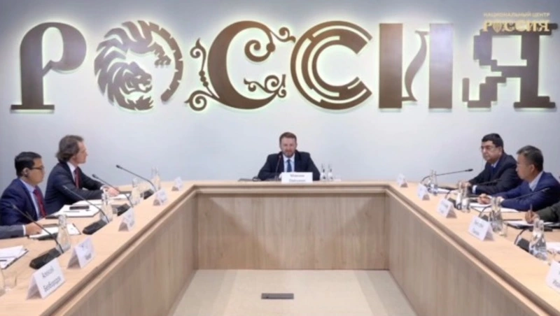 Эксперты обсудили архитектуру экономической связанности в новом мире в НЦ «Россия» в Приморье