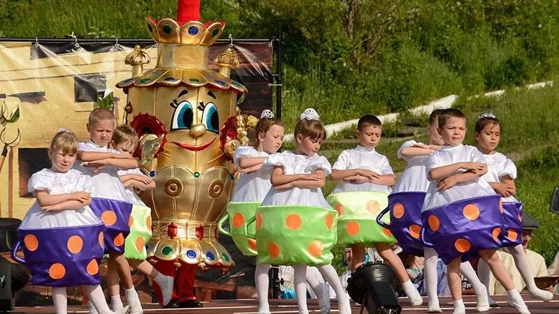 Легендарный «Балаган лимитед» и «Спортлото» порадуют углегорцев на празднике чая