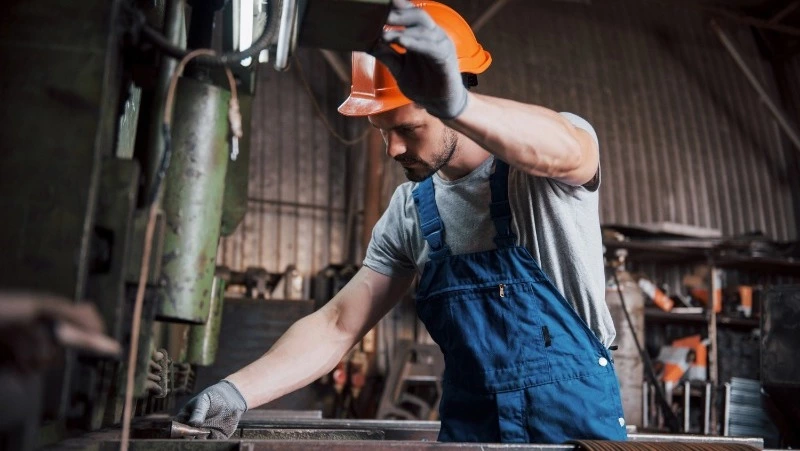 День металлурга 2025: история и традиции праздника, интересные факты