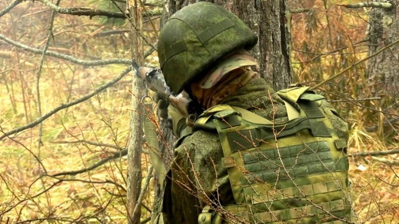 Военнослужащие ВВО отработали навыки боя в лесах в ходе учений на Сахалине