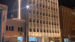 Фасад гостиницы «Евразия» отремонтировали на привокзальной площади Южно-Сахалинска
