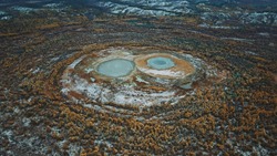 Первые заморозки изменили грязевой Пугачевский вулкан на юге Сахалина