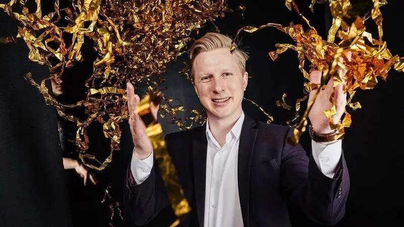 Сахалинские предприниматели попросили продлить работу ресторанов для новогодних корпоративов