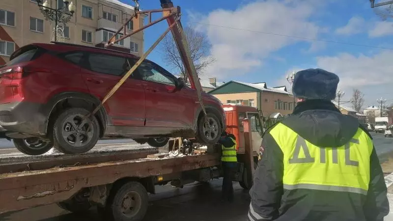 В Южно-Сахалинске за неправильную парковку за день эвакуировали 11 автомобилей