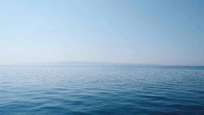 Экипаж парома «Сахалин-8» эвакуировал 21 человека с китайского судна в порту Ванино