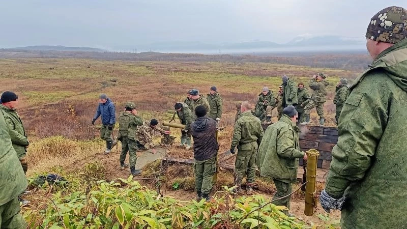 «Тут нет места эмоциям»: мобилизованные сахалинцы отработали стрельбу из ПТУР