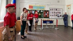 Память об участнике СВО увековечили «Партой героя» в школе № 14 Южно-Сахалинска