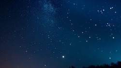 Гороскоп на 1 сентября: Близнецов ждут новые знакомства, Козерогам нужно уделить внимание здоровью