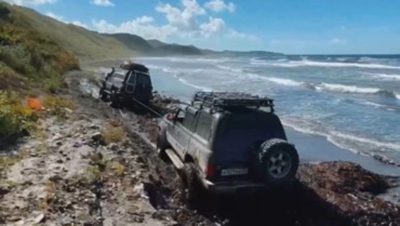 Морская капуста стала экстремальной преградой для джиперов на мысе Крильон