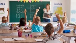 SuperJob: более 70% жителей Южно-Сахалинска давали списывать одноклассникам