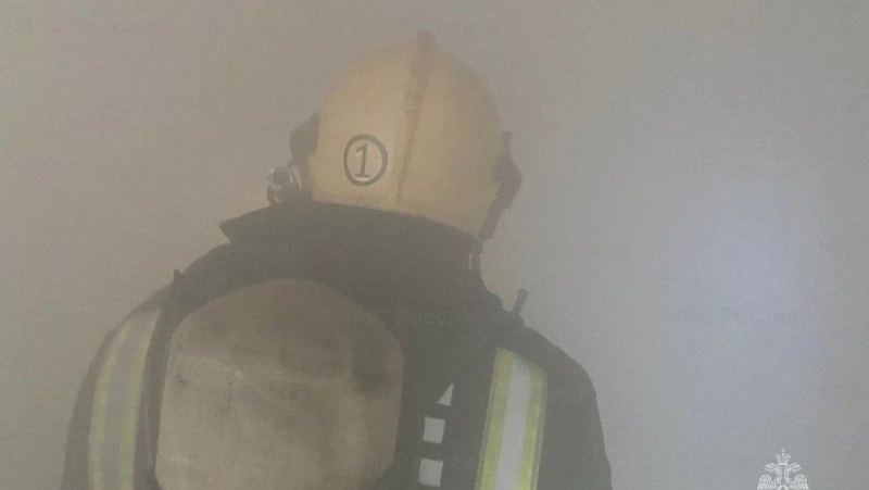 Жилой дом на площади 50 квадратных метров полыхал в Тымовском районе