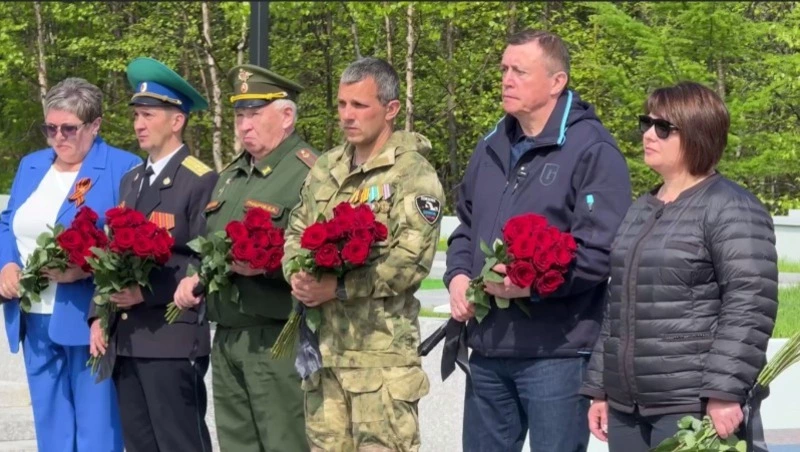 Останки советского воина, найденные в ходе поисковых работ, захоронили в Смирныховском районе