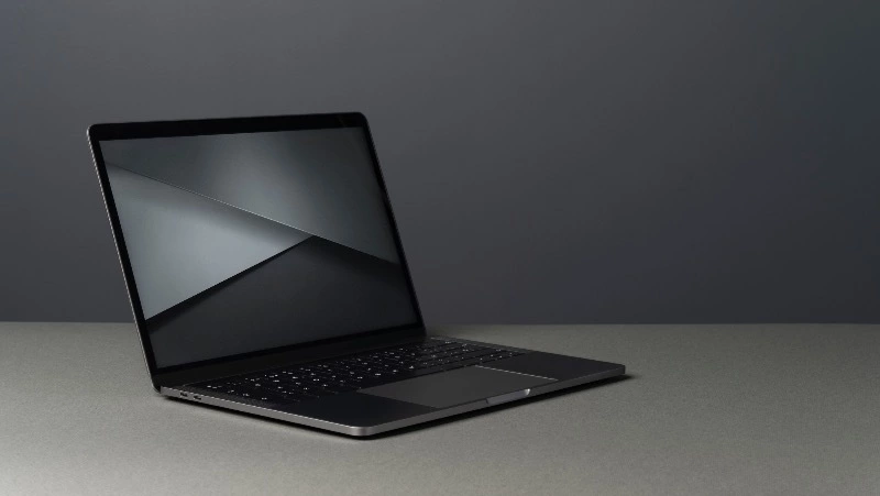 Рецидивист в Южно-Сахалинске вынес ноутбук из магазина за 60 тысяч рублей