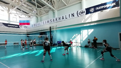 Растет спортивная смена: на Сахалине началось первенство по волейболу