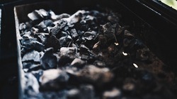 Дату начала продажи угля сообщили жителям Долинского района