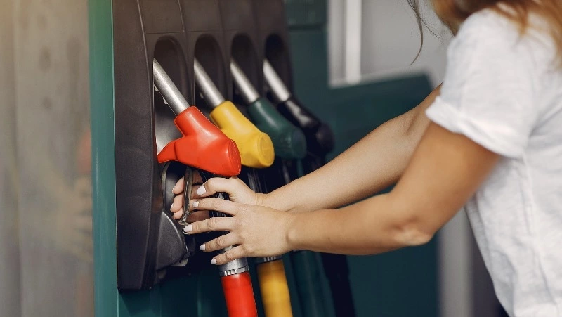 ЦУР опроверг фейк о работе заправок на Сахалине