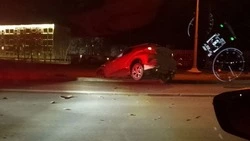 Японский внедорожник улетел в кювет на перекрестке в Южно-Сахалинске 