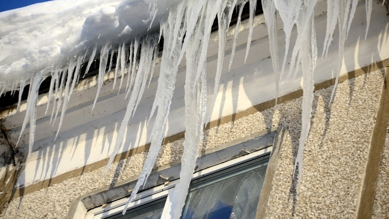 «Убийцы» сосулек в Южно-Сахалинске: такого не было давно! ФОТОЛЕНТА