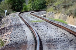 Железную дорогу Томари — Холмск размыло из-за дождей. Поезд отменили
