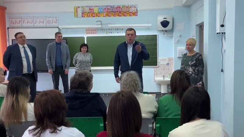 «Серебряные волонтеры» рассказали Лимаренко о проблемах здравоохранения в Поронайске