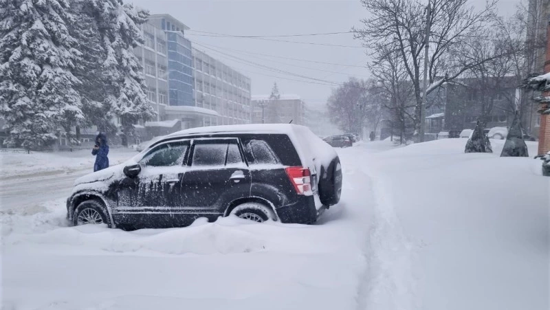 В столице Сахалинской области объявили режим ЧС из-за циклона