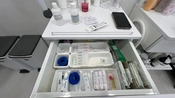 Более 10 млн рублей заработала косметолог на услугах без лицензии в Южно-Сахалинске