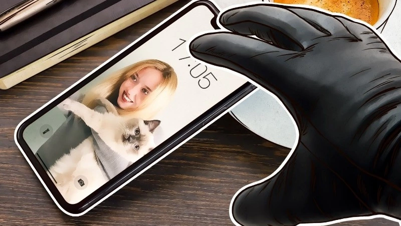 Мужчина украл у подруги телефон за 50 тысяч рублей в Южно-Сахалинске