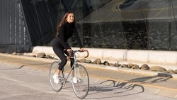 Велосипедистам напомнили важные правила передвижения в городе