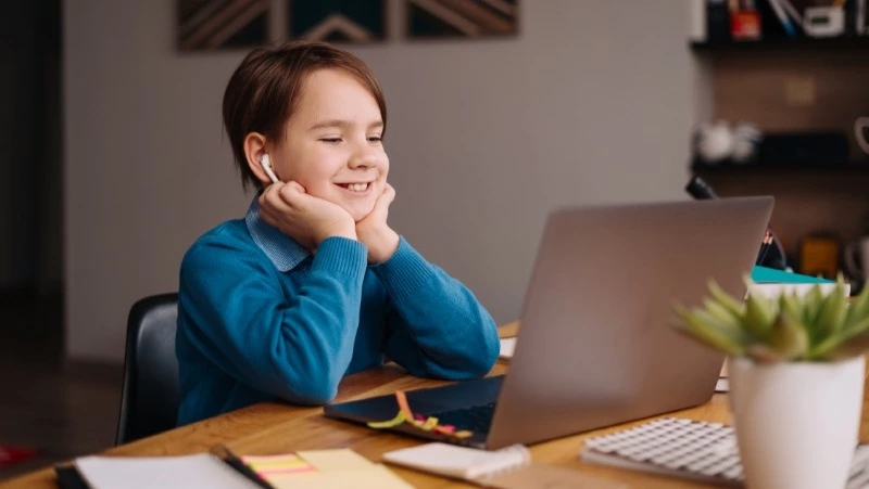 Школьников в шести районов Сахалина перевели на дистанционное обучение 25 января 