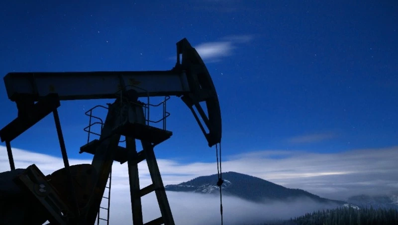 Япония продолжит закупать нефть с Сахалина, несмотря на санкции США