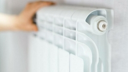 «Будет холод и сырость». Жители портового города Сахалина не хотят отключать отопление к лету