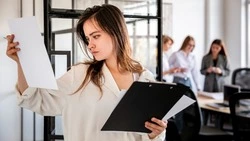 Почти половина работодателей Южно-Сахалинска не одобряют смену работы чаще одного раза в полгода