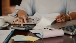 Как сэкономить на коммунальных платежах: советы в карточках от Sakh.online