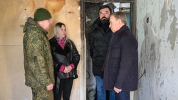 Сергей Надсадин навестил семью военного после пожара в квартире в Южно-Сахалинске