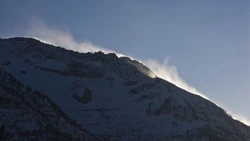 В двух районах Сахалинской области объявили лавинную опасность