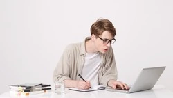 Студентов СахГУ перевели на дистанционное обучение из-за циклона 23 и 24 декабря