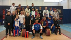 Спортсмены с Сахалина завоевали 23 медали на Всероссийских соревнованиях по тяжелой атлетике 
