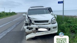 Пассажир получила травмы в ДТП с двумя внедорожниками на трассе Южно-Сахалинск — Оха