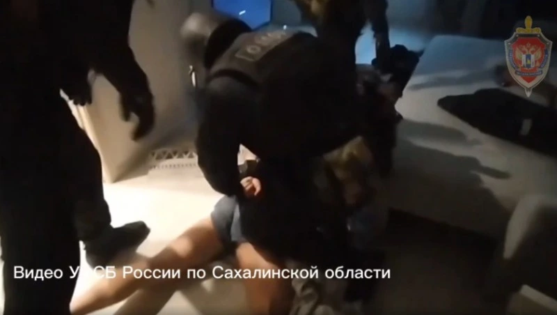 ФСБ показала видео захвата лидера экстремистов с Сахалина в Приморье