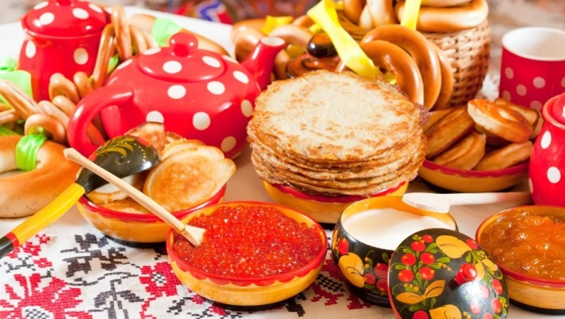 Масленица 2026, день третий — какие блины печь и кого угощать
