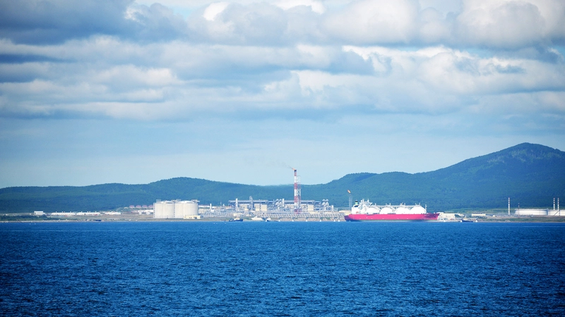 «Газпром» и Shell подписали дорожную карту по третьей линии проекта «Сахалин-2»