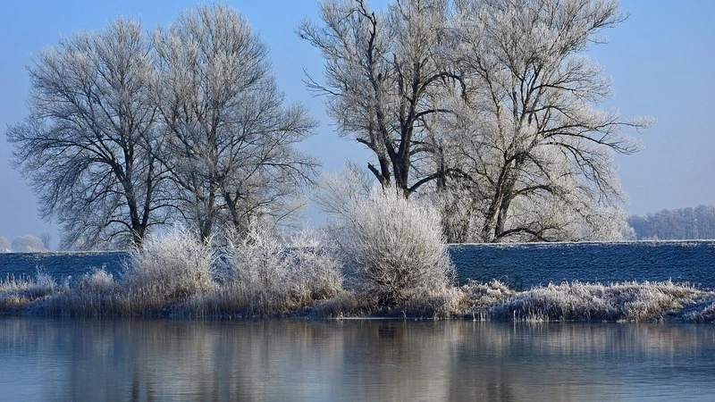 Весенняя погода добила последний лед на юго-восточном побережье Сахалина