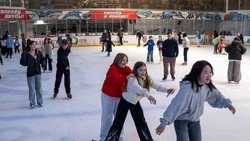  Жителей Сахалина приглаcили на массовое катание под крышей ледового комплекса «Арена Сити» 