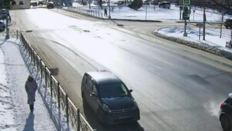 Светофор заработал на перекресте Мира – Буюклы в Южно-Сахалинске