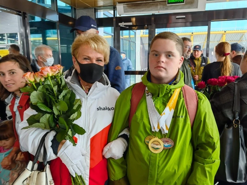 Сахалинская семья воспитывает сына с синдромом Дауна настоящим спортсменом